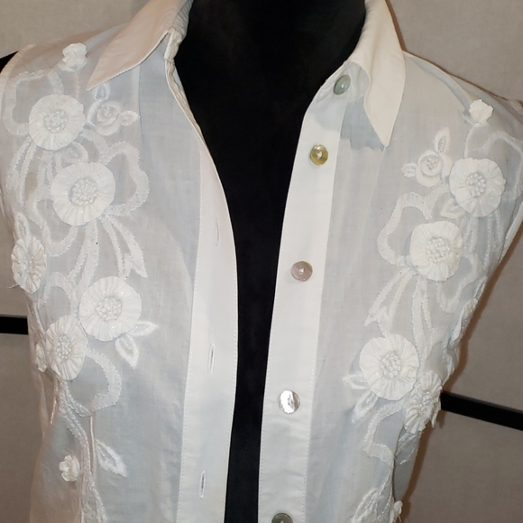 Blouse - Picture 2 of 6